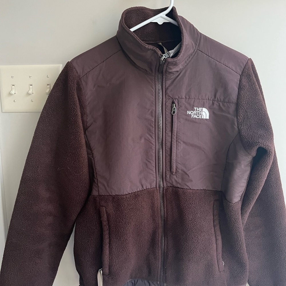 Women’s Medium the North Face jacket Full Zip Brown